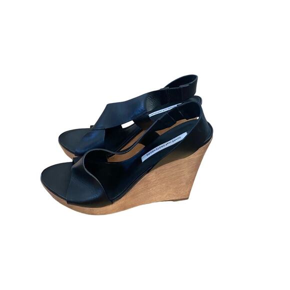 Diane Von Furstenberg Women's Natural Black Leather Wedges Sandal Size 7.5 - Picture 4 of 7
